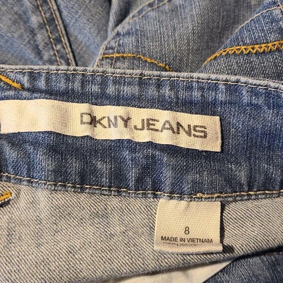 DKNY Jeans Sz 8 Denim Bermuda Shorts - Picture 6 of 7